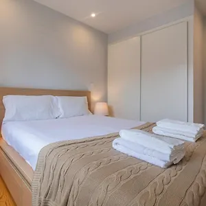 Graceful 2bdr Duplex By Lovelystay , Lisbona Portogallo